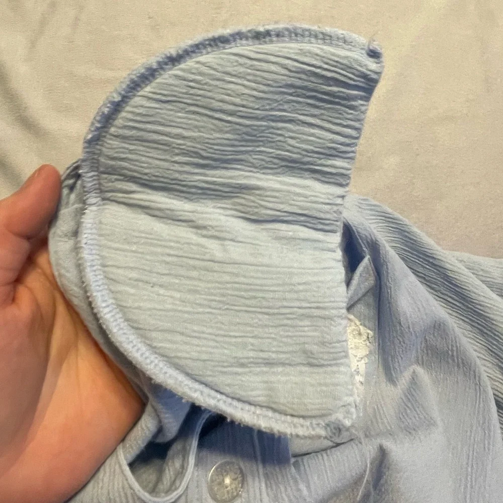 Vintage blue bunny womens size medium/large button down blouse - Picture 6 of 7